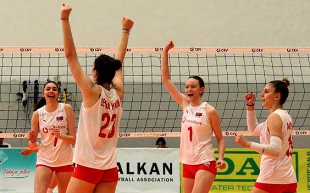 Genç Kızlar, Balkan'da Yarı Finalde