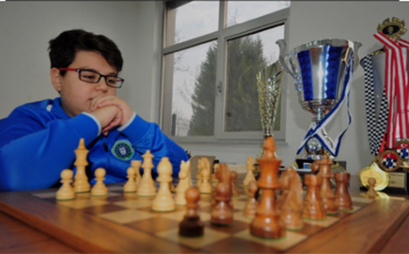 12 Yaşındaki Yağız Kaan Erdoğmuş 'Tarihin En iyisi' Magnus Carlsen'i 41.2 Saniyede Yendi